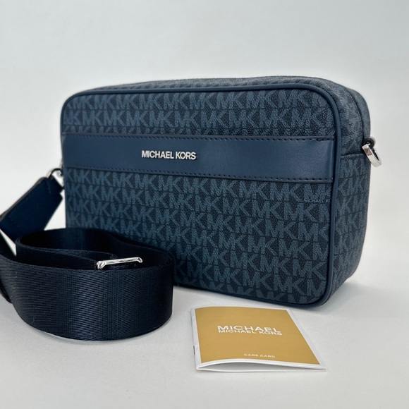 Michael Kors Large Pocket Kenly Crossbody Bag in Admiral Blue - Picture 3 of 15